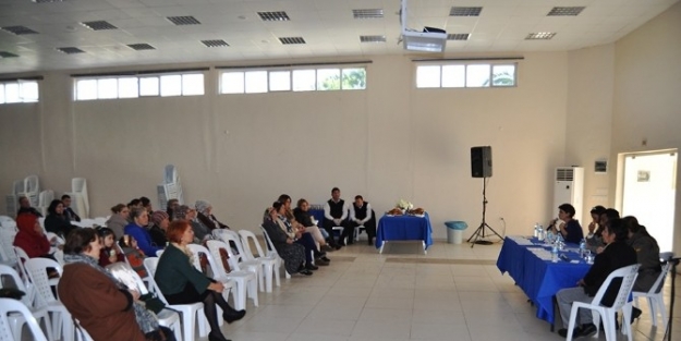 Foça, "kadına Uygulanan Şiddete" Hayır Dedi