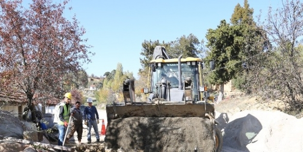 Mahallelinin İçme Suyu Sorunu Çözüldü