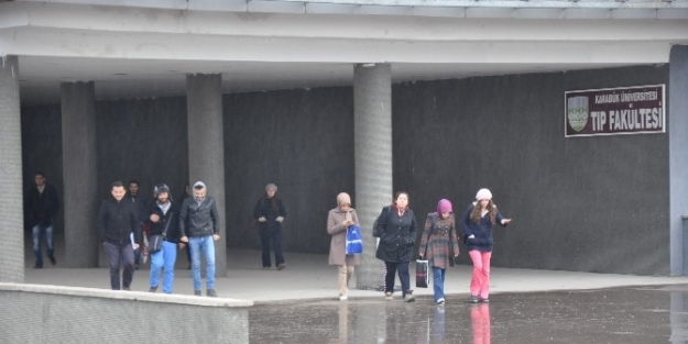 Tıp Fakültesi Binasında Ders Verilmeye Başlandı