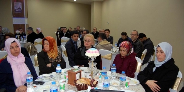 Bandırma Eğitimciler Derneği’nden Konferans