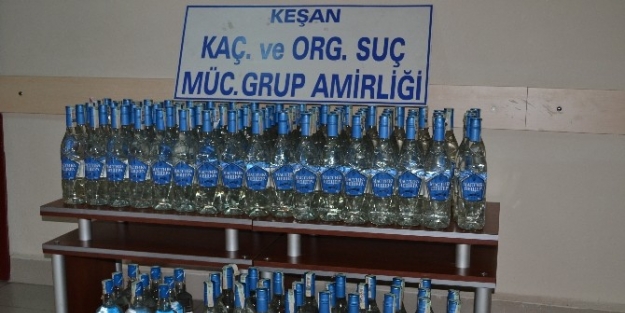 Edirne’de Durdurulan Otomobilde Kaçak İçki Ele Geçirildi