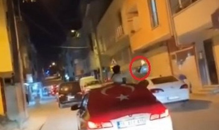 Bursa'da asker konvoyunda silahlarla dehşet saçtılar! Yarı otomatik silah ve tabancalarla defalarca ateş ettiler...