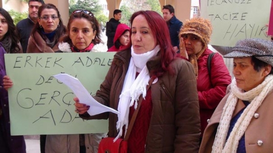 Din öğretmeni tecavüze yardım etti!