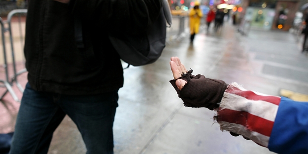 Dilenci milyarder çıktı!