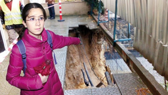 Küçük kız şemsiye sayesinde ölümden döndü