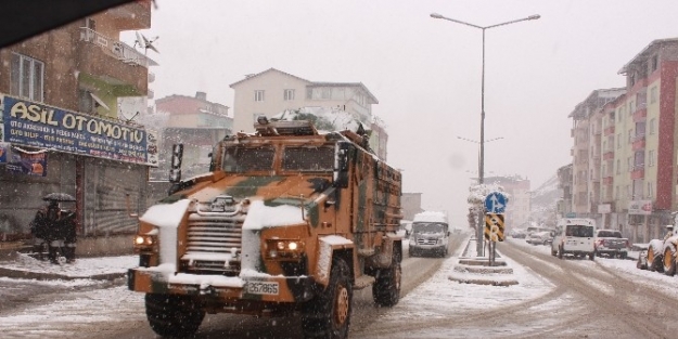 Kar Yağışı Ulaşımı Etkiledi