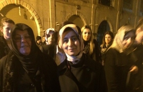 Sare Davutoğlu’na Behiye Karaosmanoğlu Eşlik Etti