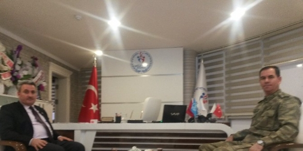 Taşkesenligil Ağaoğlu Komutanı Ağırladı