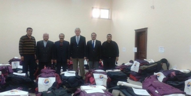 Öğrencilere Kaban Yardımı