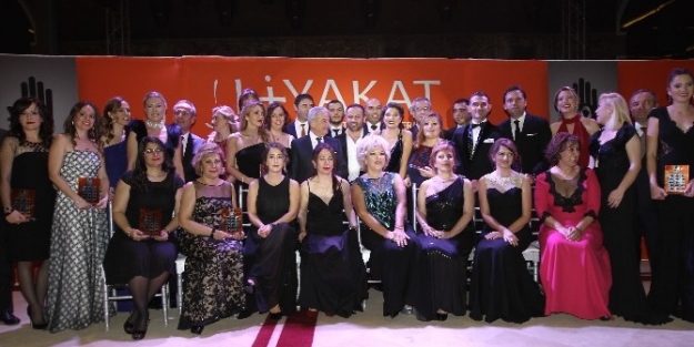 Liyakat Hayatları Değiştirecek