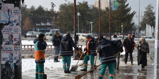 Belediye Ekiplerinin Karla Mücadele Seferberliği...