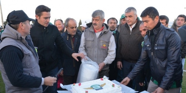 Akhisar Mermerciler Kooperatifinden Üyelerine 200 Passolig