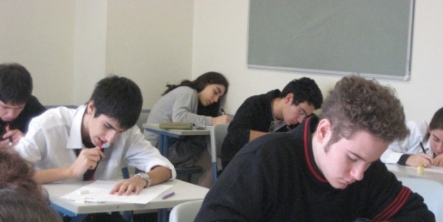 Eleştirel Düşünme - Eleştirel Okuma Ödüllü Bilgi Yarışması