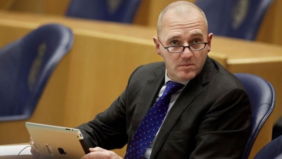 Bütün camileri kapatalım!