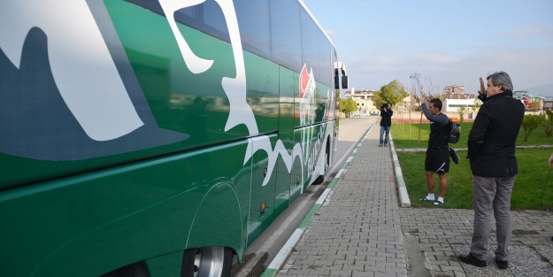 Bursaspor İstanbul'a yola çıktı