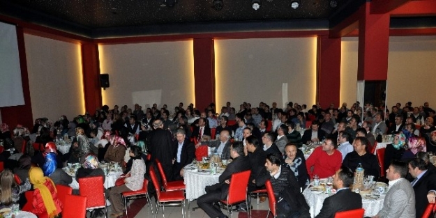 Aktif Eğitim Sen Üyeleri Yemekte Buluştu