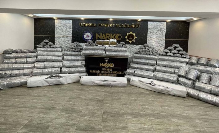 Meksika'dan İstanbul'a gelen gemide 1 ton 580 kilo marihuana ele geçirildi