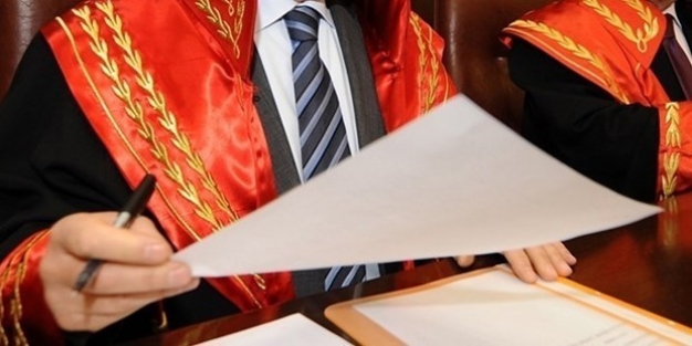 Hakim ve savcılarla ilgili merak edilen kararname açıklandı