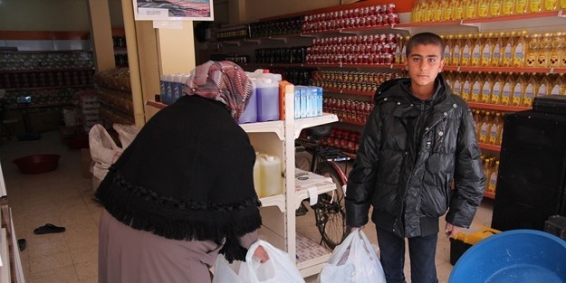 Rahmet Eli’nden Fakir Ailelere Yardım