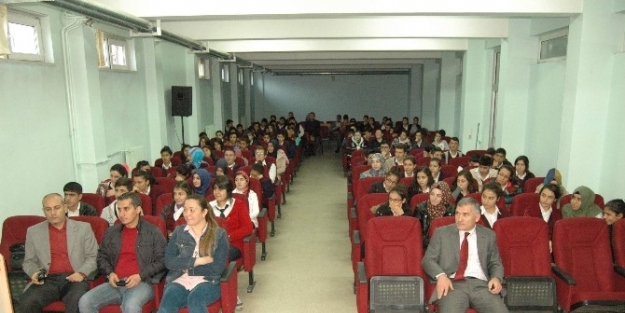 Lise Öğrencilerine Madde Bağımlılığı Semineri