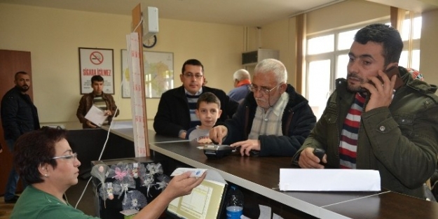 Yunusemre Belediyesi’nde Vezneler Hafta Sonu Da Açık