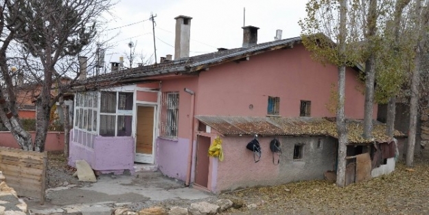 Sivas’ta 5 Afgan Sobadan Sızan Karbonmonoksit Gazından Zehirlendi