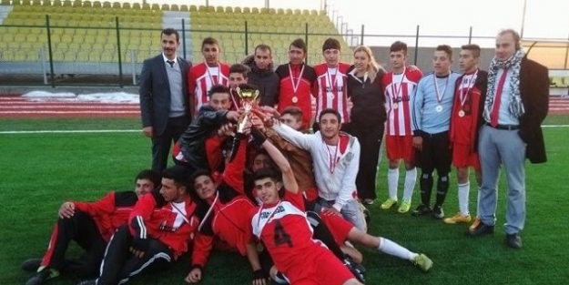 Şampiyon Çildir Lisesi