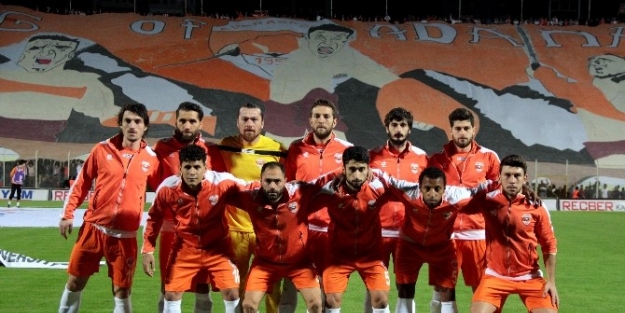 Adanaspor’da 5 Futbolcuya Süresiz İzin Verildi