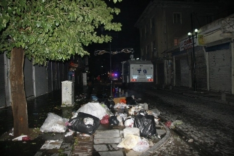 Diyarbakır'da polise hain saldırı!