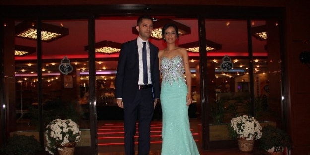 Bu Mekanda Her Şey Bir Başka