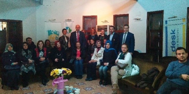 İzmit, Genç Dostu Belediye