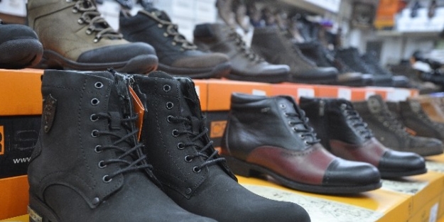 Esnaftan Ayakkabı Seçerken ‘tse Belgesine Bakın’ Uyarısı