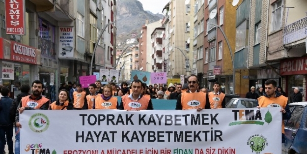 Gümüşhane’de Toprağa Saygı Yürüyüşü Yapıldı