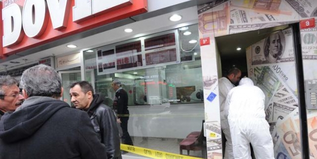 Duvarı deldiler 1 milyon lirayı çaldılar!