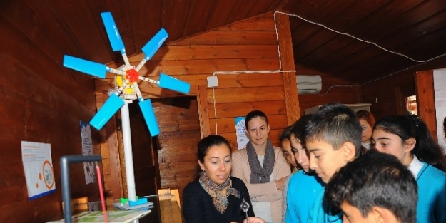 Sakinşehir Seferihisar ’’bilim Dükkanı’’na Kavuştu