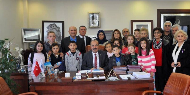 CHP Mudanya'yı köylerdeki çocuklara tanıttı