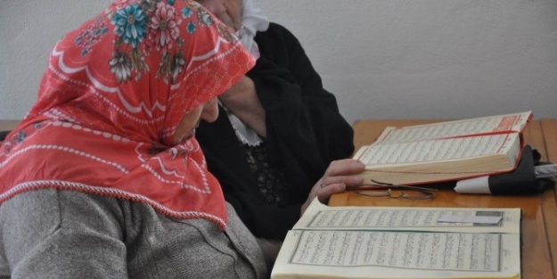 Tarihi Kur’an Kursu Öğrencilerine Kavuştu