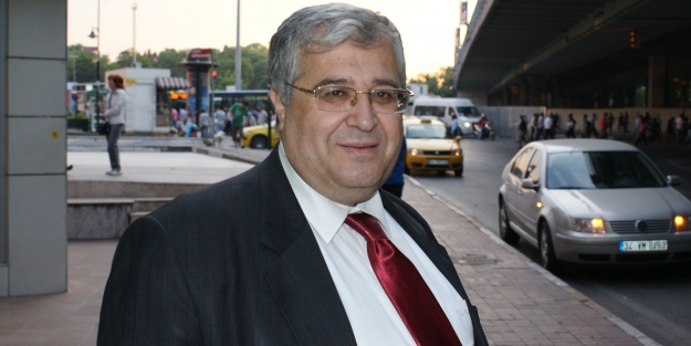 Masum Türker " Türkiye bölünebilir"