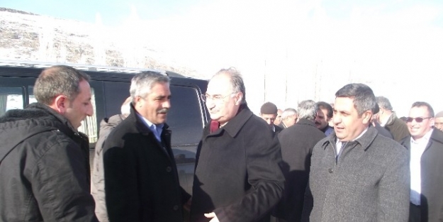 Ak Parti Erzurum Milletvekili Adnan Yılmaz, Tekman İlçesine Çikarma Yaptı