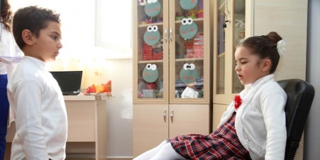 Minik Öğrenciler Öğretmenlerini Unutmadı