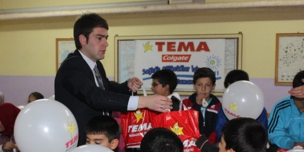 Öğrencilere Tema Jesti