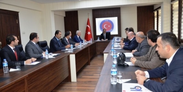 Osb Müteşebbis Teşekkül Heyeti Vali Tapsız Başkanlığında Toplandı