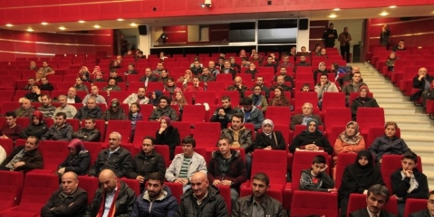 Tarihçi Mehmet Çelik, Gebzelilere Cumhurbaşkanı Erdoğan’ın Selamlarını Getirdi