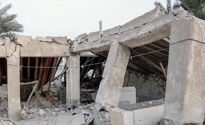 İran'da deprem! Bin 127 kişi yaralandı