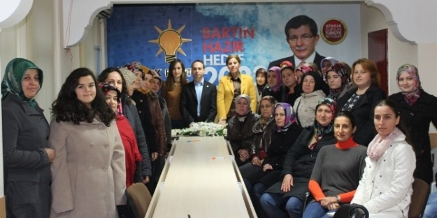 Ak Parti Kadın Kolları Olağan Toplantısını Gerçekleştirdi