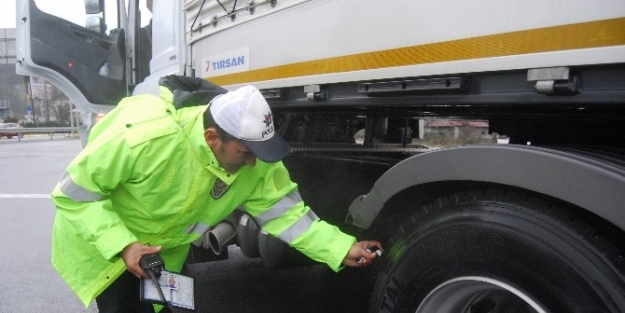 Bolu Dağı’nda Kış Lastiği Denetimi