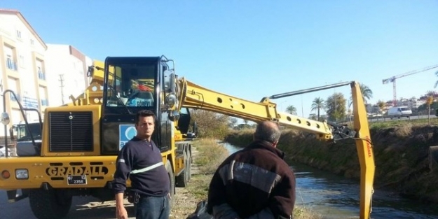 Manavgat’ta Derelerde Islah Çalişmalari Başladı