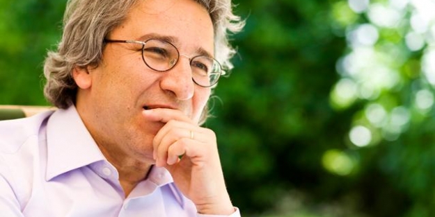 Can Dündar'a sansür! "Çıkarın lan o pez...ni listeden"