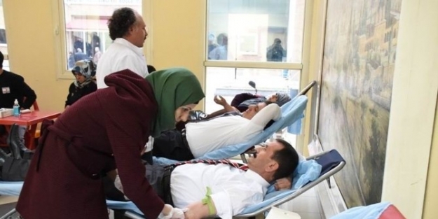 Hükümet Konağında Kan Bağış Kampanyası