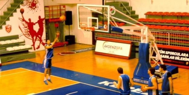 Kepez Basketbolda Galibiyet Serisini Bozmadı